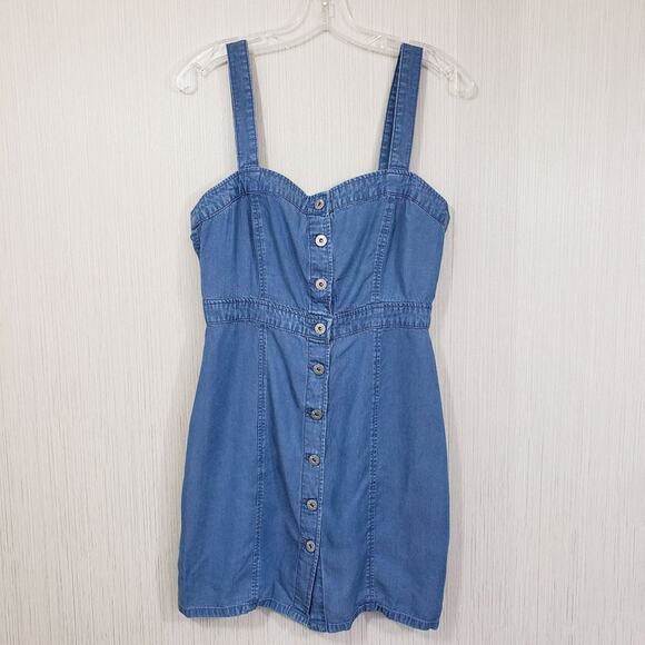 BB Dakota Dresses & Skirts - BB Dakota NWT button front jumper bustier style chambray dress woman's size 6
